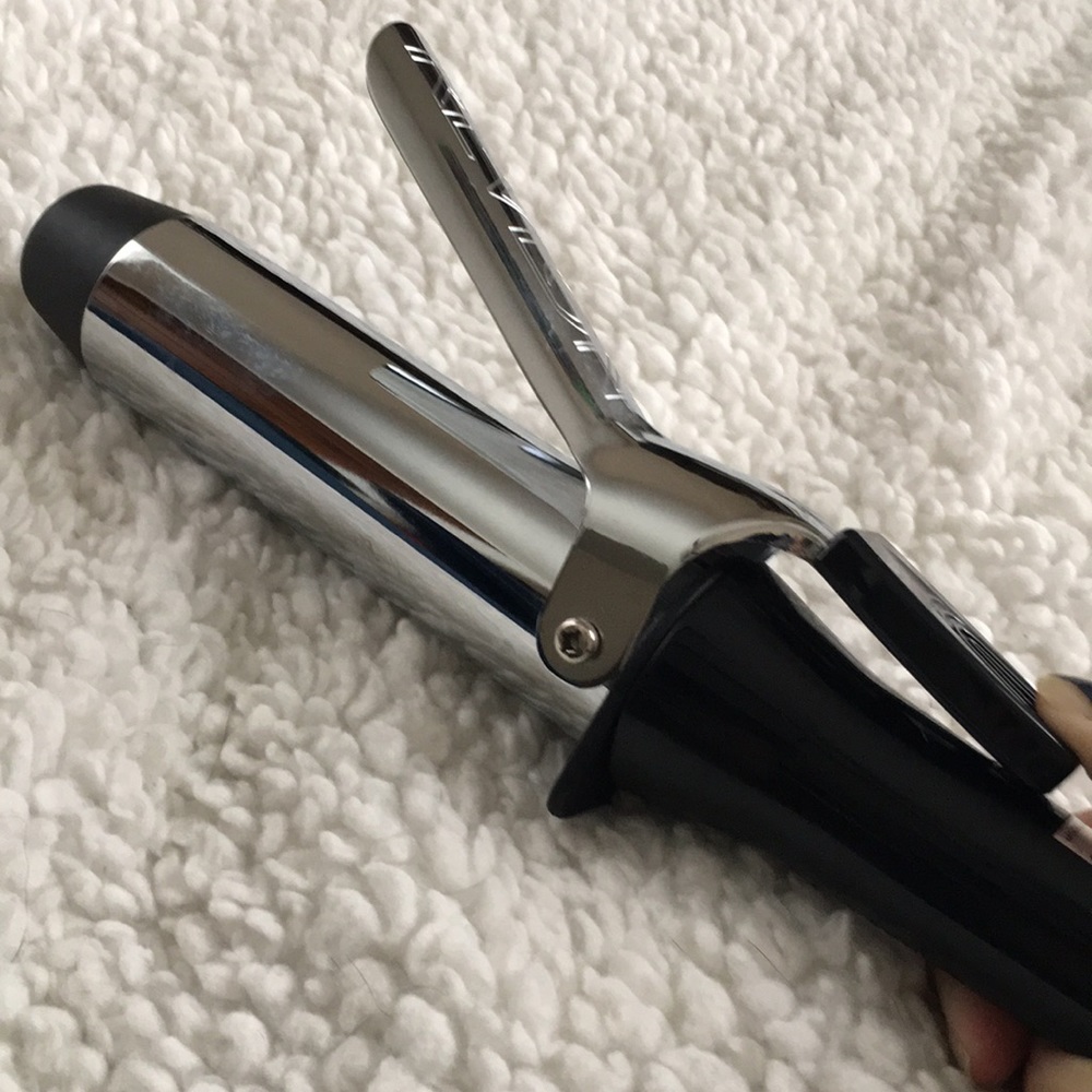 Curling Iron - Picture 3 of 3